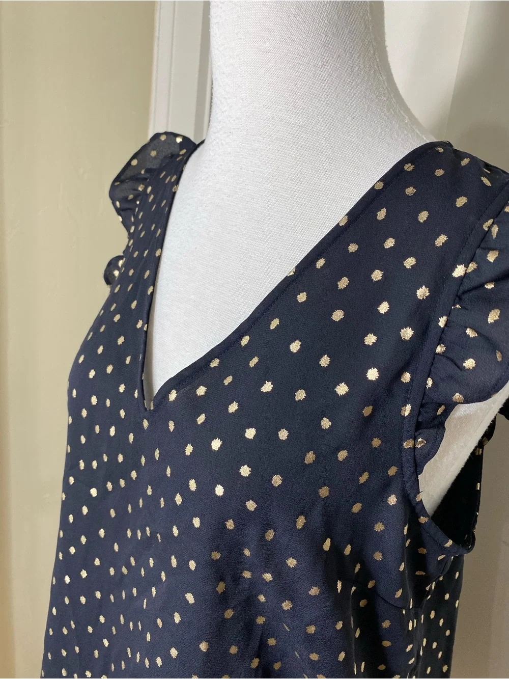 J. Crew V-Neck Ruffle Sleeve Blouse with Gold Dot Print Style# K2189 Size 8